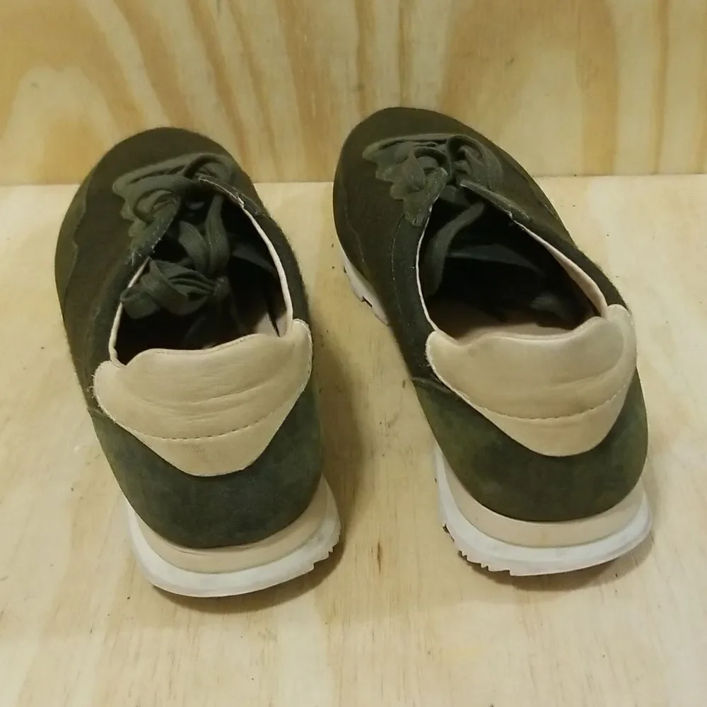 Men's Casual Lace-Up Sneakers in Olive Green